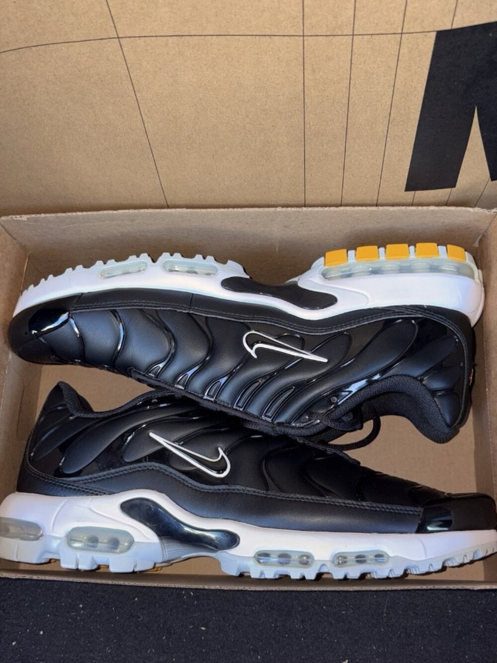 NEW Nike Air Max Plus Panda Black Golf Shoes Mens Size 13 FZ4150-001 - Picture 7 of 8